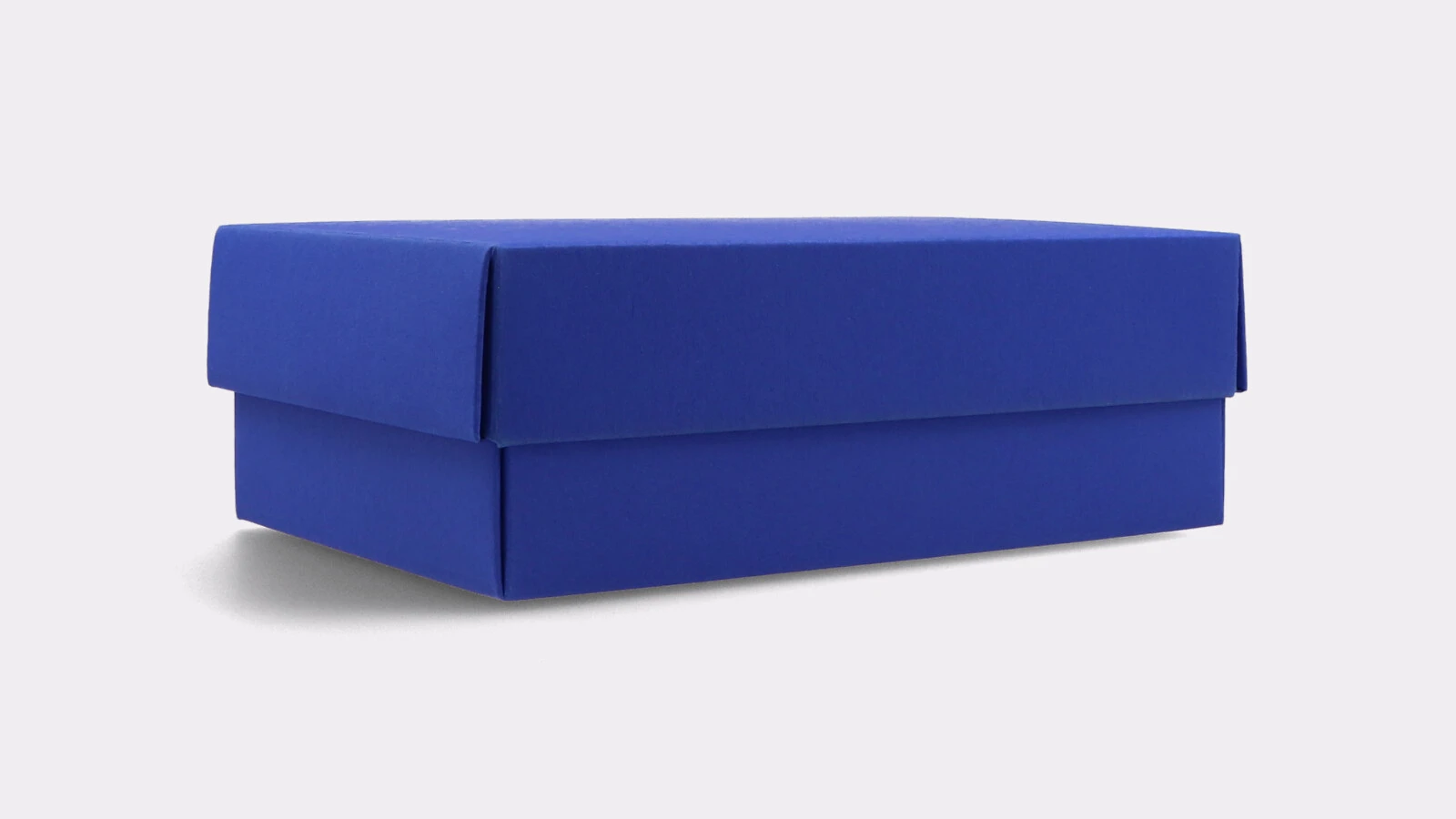 Box with lid and base in blue