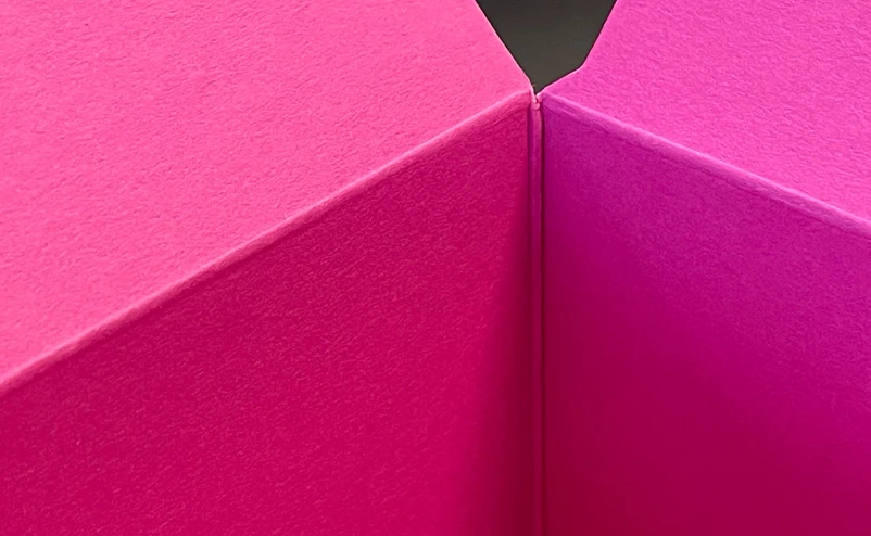 Fine cardboard magenta