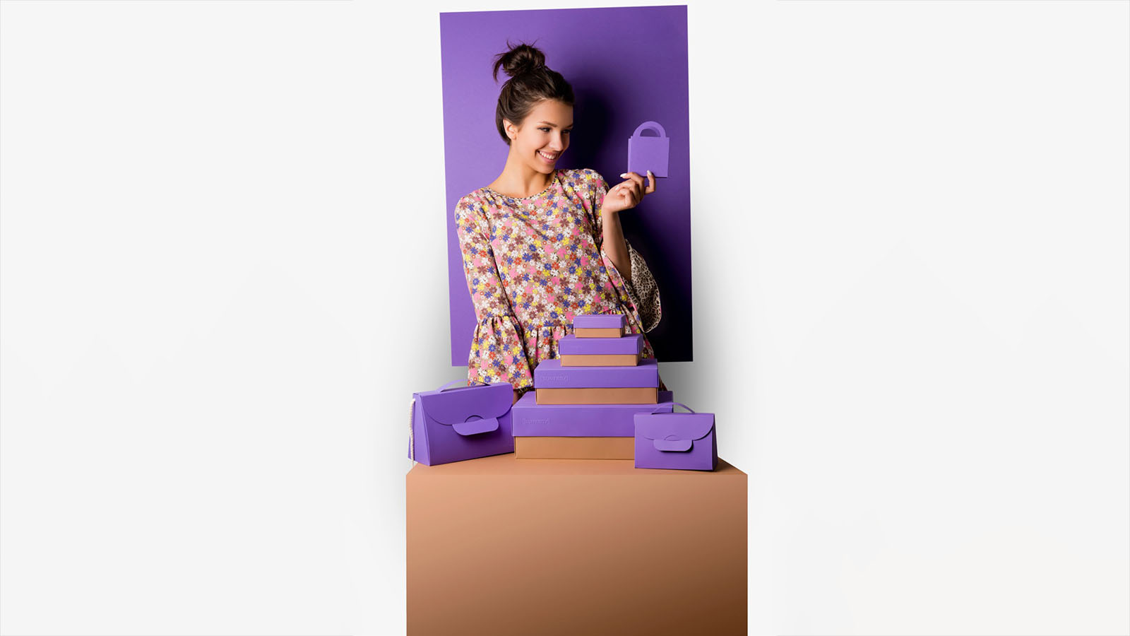 Boxes and cardboard boxes in purple and brown