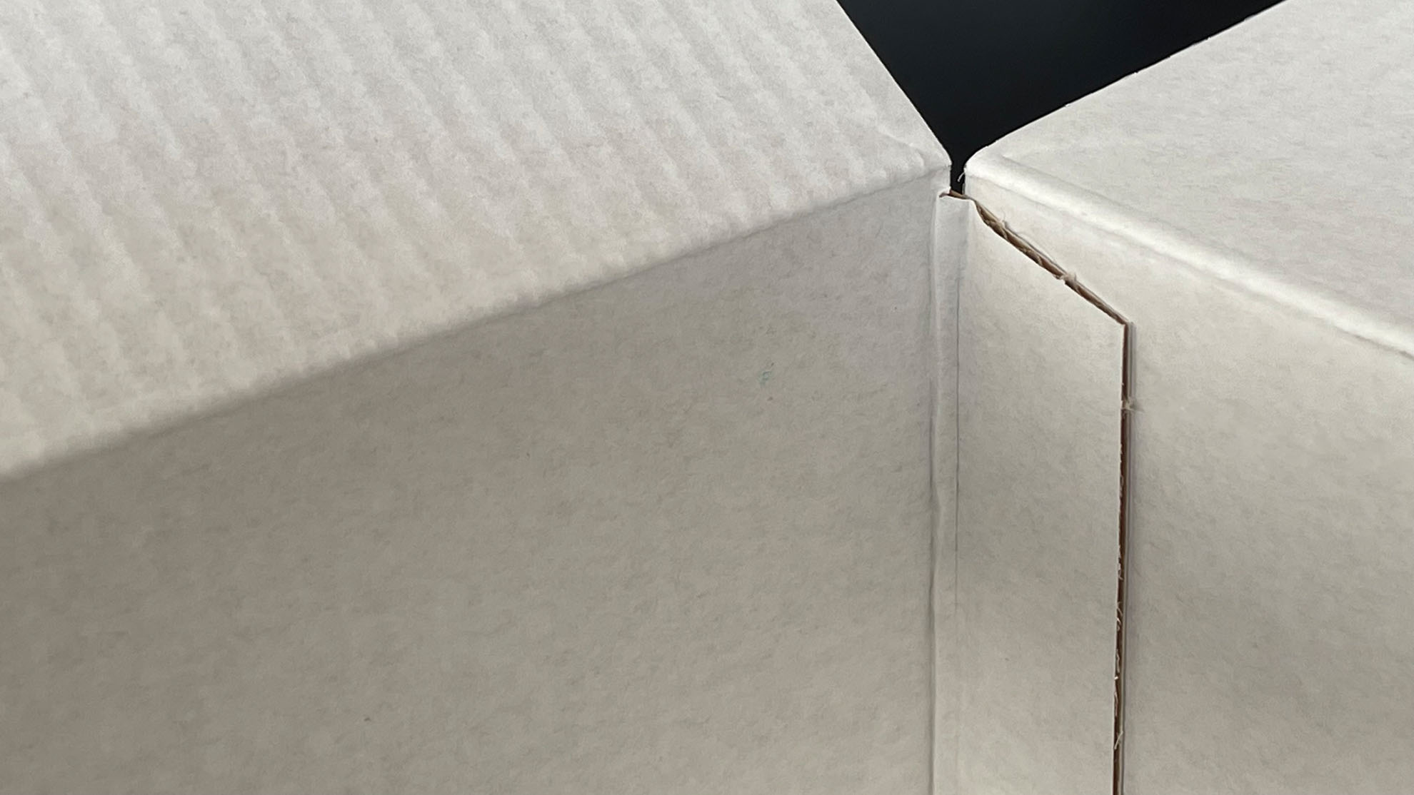E-flute with white inside