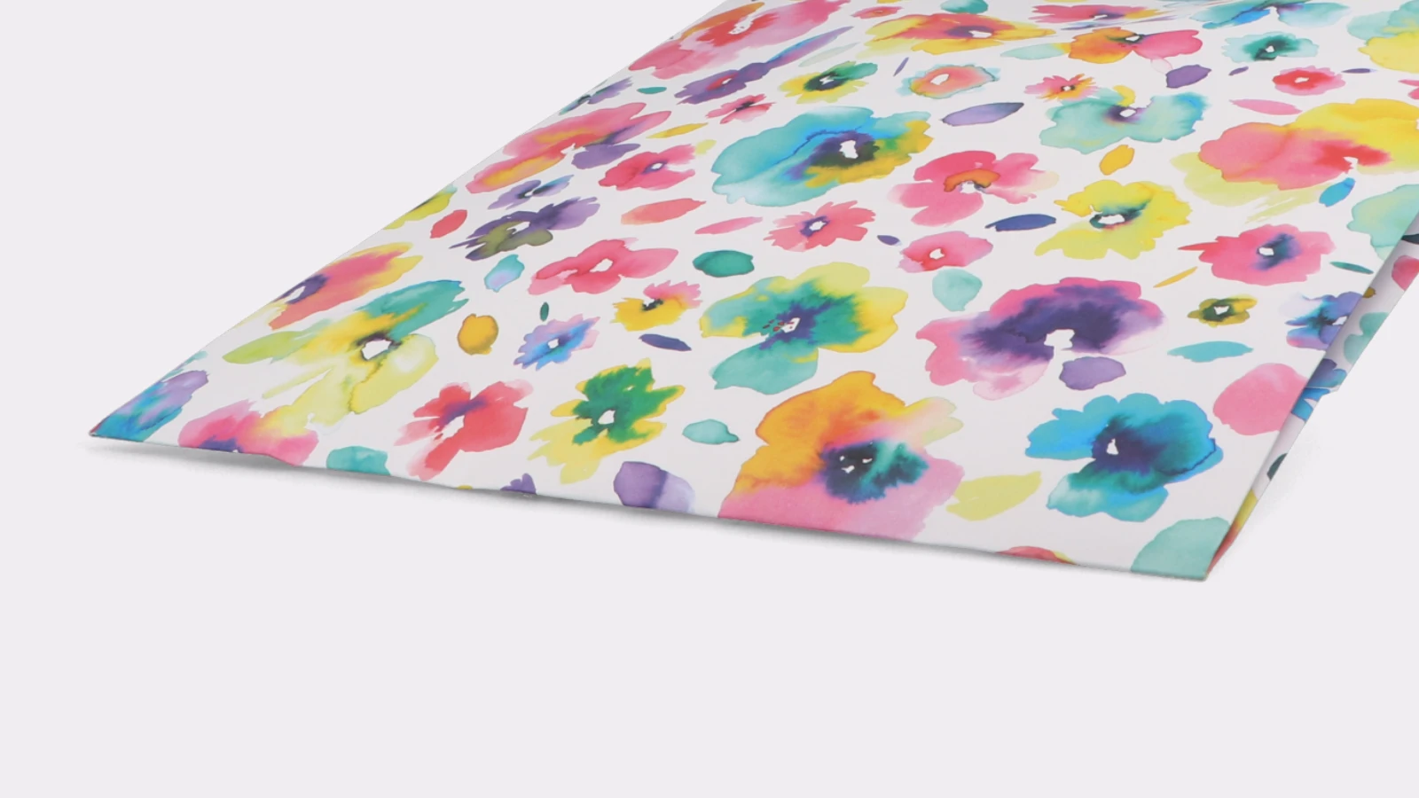 The paper pouch features a seamless, folded bottom without any adhesive – aesthetically pleasing, functional, and stable